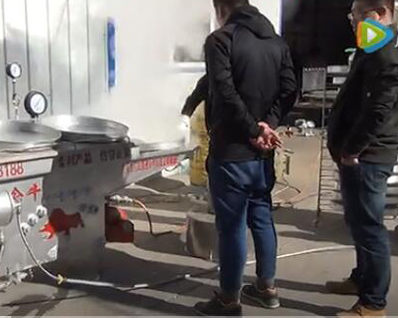 内蒙公牛燃气凉皮机演示制作凉皮